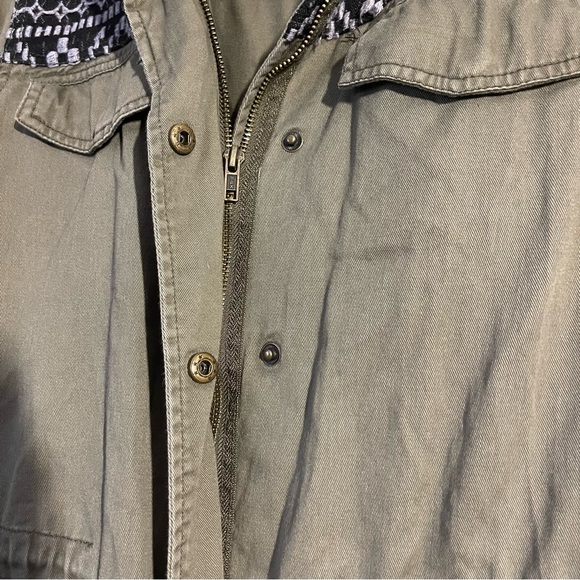 Mudd Olive green Jacket with Black Accents size large - Picture 6 of 7